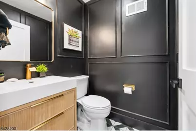 415 Mount Prospect Ave, Clifton, NJ 07012 - Photo 16