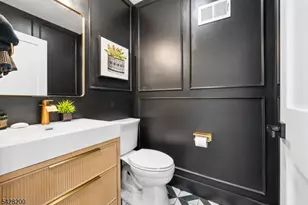 415 Mt Prospect Ave, Clifton, NJ 07012 - Photo 16