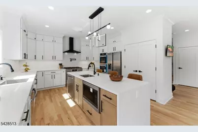95 Huron Ave, Clifton, NJ 07013 - Photo 16