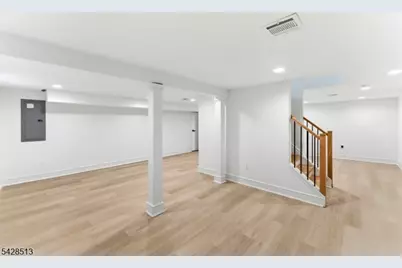 95 Huron Ave, Clifton, NJ 07013 - Photo 36