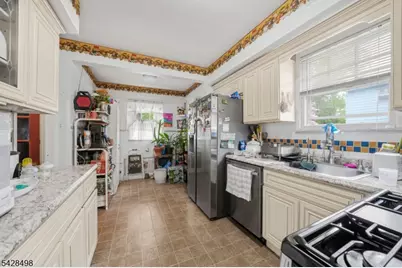 1104 Salem Rd, Union Township, NJ 07083 - Photo 8