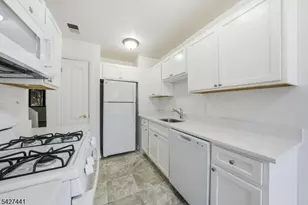 11 Deer Hill Ct, Boonton Town, NJ 07005 - Photo 6