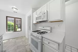 11 Deer Hill Ct, Boonton Town, NJ 07005 - Photo 8