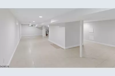 49 Hall Dr, Clark Township, NJ 07066 - Photo 34
