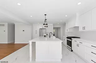49 Hall Dr, Clark Township, NJ 07066 - Photo 12