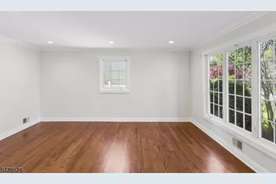 49 Hall Dr, Clark Township, NJ 07066 - Photo 6