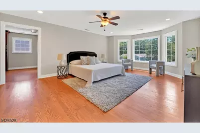 49 Hall Dr, Clark Township, NJ 07066 - Photo 28