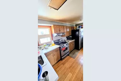 7 Barnard Pl, North Arlington, NJ 07031 - Photo 10