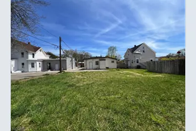 901 Ringwood Ave, Wanaque, NJ 07420 - Photo 2