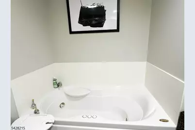 406 Jefferson Court #PH6, Edgewater, NJ 07020 - Photo 6