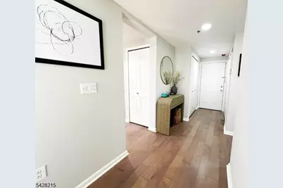 406 Jefferson Court #PH6, Edgewater, NJ 07020 - Photo 2