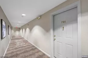 406 Jefferson Ct, Edgewater, NJ 07020 - Photo 1