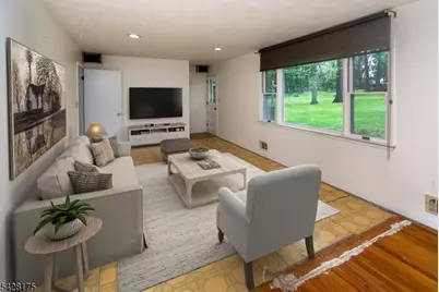19 Floral Rd, Raritan Township, NJ 08822 - Photo 12