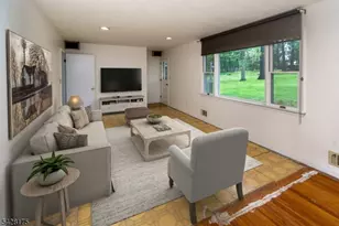 19 Floral Rd, Raritan Township, NJ 08822 - Photo 12