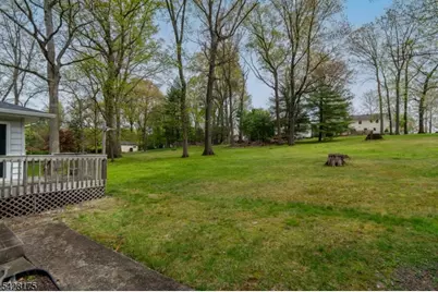 19 Floral Rd, Raritan Township, NJ 08822 - Photo 32
