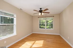 4 Eagles Nest Ln, Hardyston Township, NJ 07419 - Photo 10