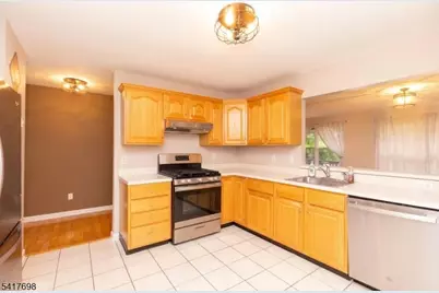 4 Eagles Nest Ln, Hardyston Township, NJ 07419 - Photo 4