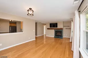 4 Eagles Nest Ln, Hardyston Township, NJ 07419 - Photo 4