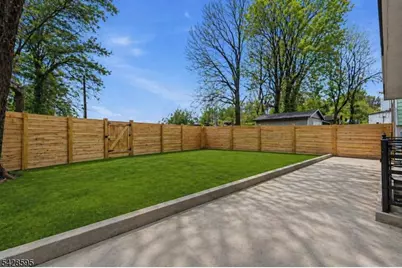 271 Schley St, Newark, NJ 07112 - Photo 44