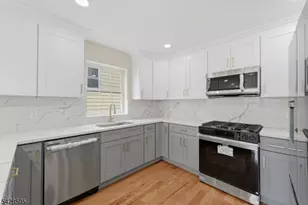 271 Schley St, Newark, NJ 07112 - Photo 8