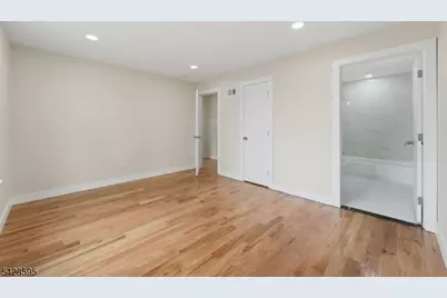 271 Schley St, Newark, NJ 07112 - Photo 14