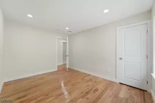 271 Schley St, Newark, NJ 07112 - Photo 36