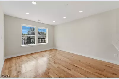 271 Schley St, Newark, NJ 07112 - Photo 24