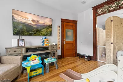 38 Prospect St, Bloomfield, NJ 07003 - Photo 2