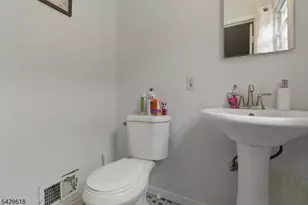 1129 E Henry St, Linden, NJ 07036 - Photo 20