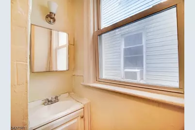 45 N 18th St, East Orange, NJ 07017 - Photo 8