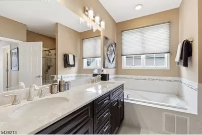 11 Burr Pl, Franklin Township, NJ 08873 - Photo 18