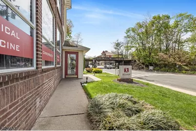 582 Franklin Ave, Nutley, NJ 07110 - Photo 2