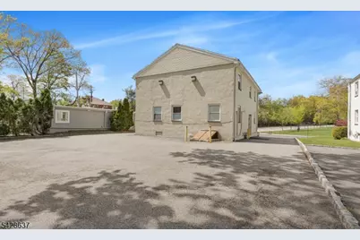 582 Franklin Ave, Nutley, NJ 07110 - Photo 24
