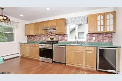 26 Mohawk Ave, Parsippany, NJ 07034 - Photo 10