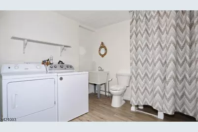26 Mohawk Ave, Parsippany, NJ 07034 - Photo 24