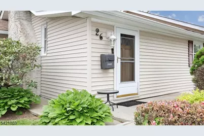 26 Mohawk Ave, Parsippany, NJ 07034 - Photo 2