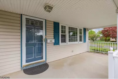 27 Fraley Dr, Franklin Township, NJ 08873 - Photo 2