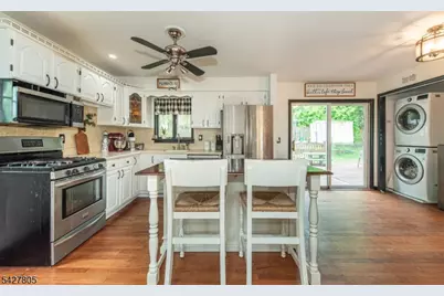 6 Ward Ave, Butler, NJ 07405 - Photo 4