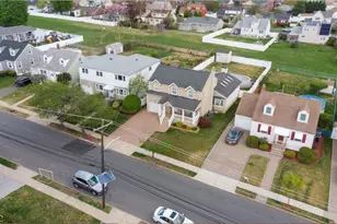 28 Noel Dr, North Arlington, NJ 07031 - Photo 2