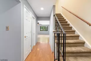 260 Wildflower Ln, Hillsborough Township, NJ 08844 - Photo 4