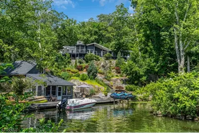 29 Air Castle Isle, Hopatcong, NJ 07821 - Photo 2