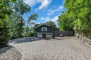 29 Air Castle Isle, Hopatcong, NJ 07821 - Photo 8
