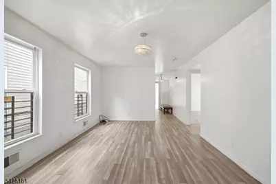 24 Johnson Ave, Newark, NJ 07108 - Photo 4