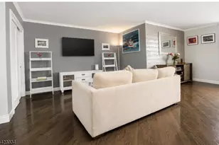 100 Manhattan Ave, Union City, NJ 07087 - Photo 8