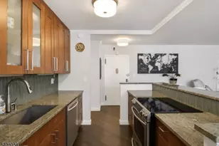 100 Manhattan Ave, Union City, NJ 07087 - Photo 28