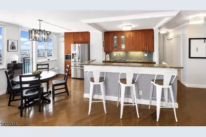 100 Manhattan Ave #1612, Union City, NJ 07087 - Photo 2