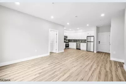 66 Mount Prospect Ave #4, Clifton, NJ 07013 - Photo 4