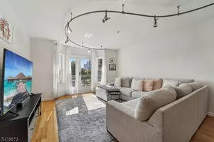 129 The Promenade, Edgewater, NJ 07020 - Photo 2