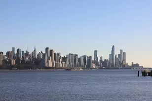 129 The Promenade, Edgewater, NJ 07020 - Photo 1