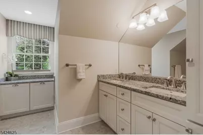 8 Waldron Dr, Bridgewater, NJ 08836 - Photo 32
